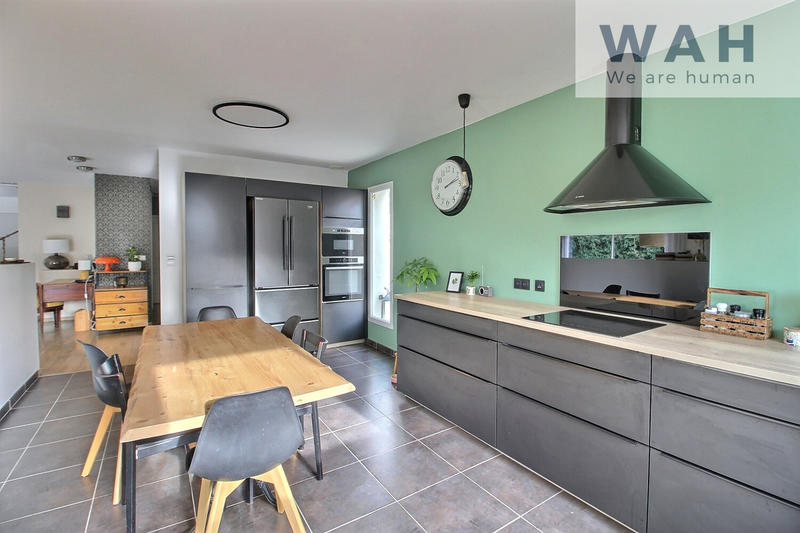 Villa - 151 m² - 6 pièces