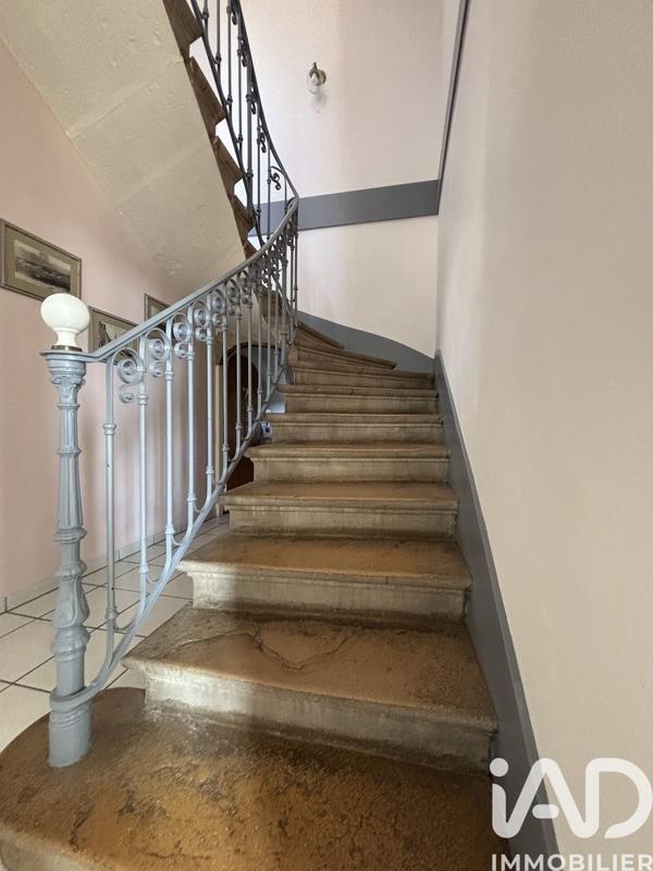 Maison - 451 m² - 12 pièces