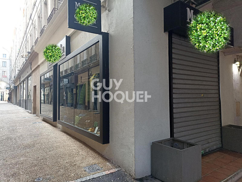 Immeuble - 222 m² - 9 pièces