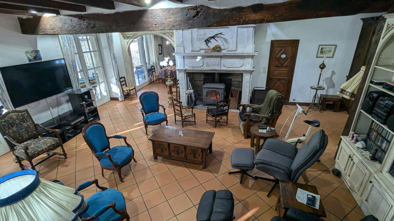 Maison - 373 m² - 12 pièces