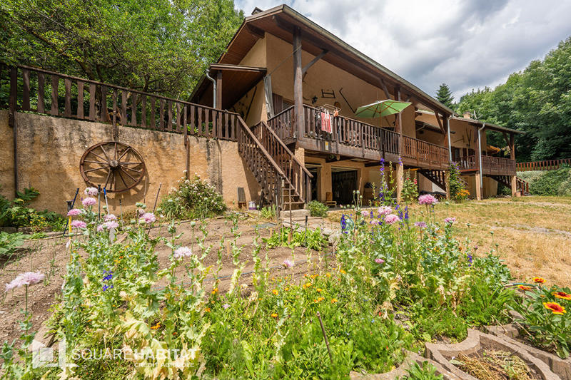 Maison - 98 m² - 3 pièces