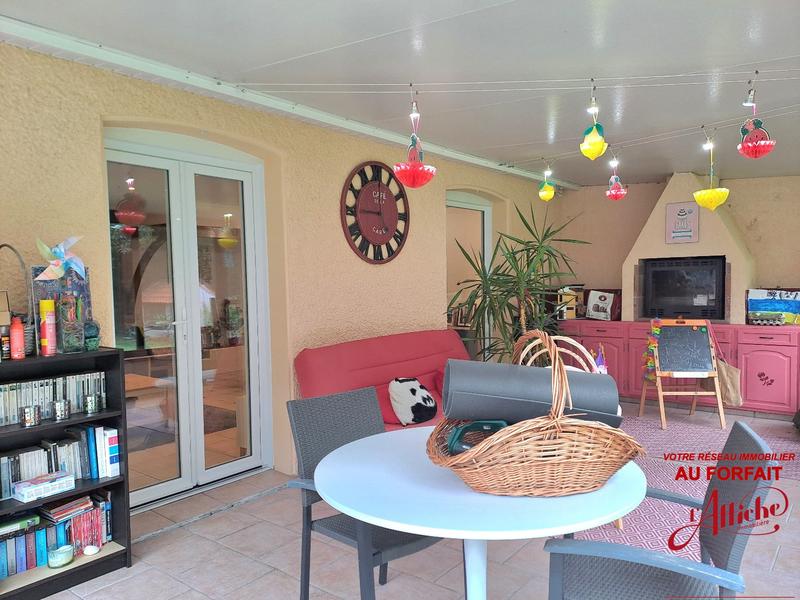 Maison - 217 m² - 6 pièces