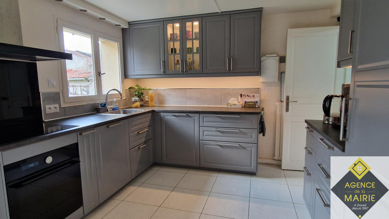 Maison - 165 m² - 8 pièces