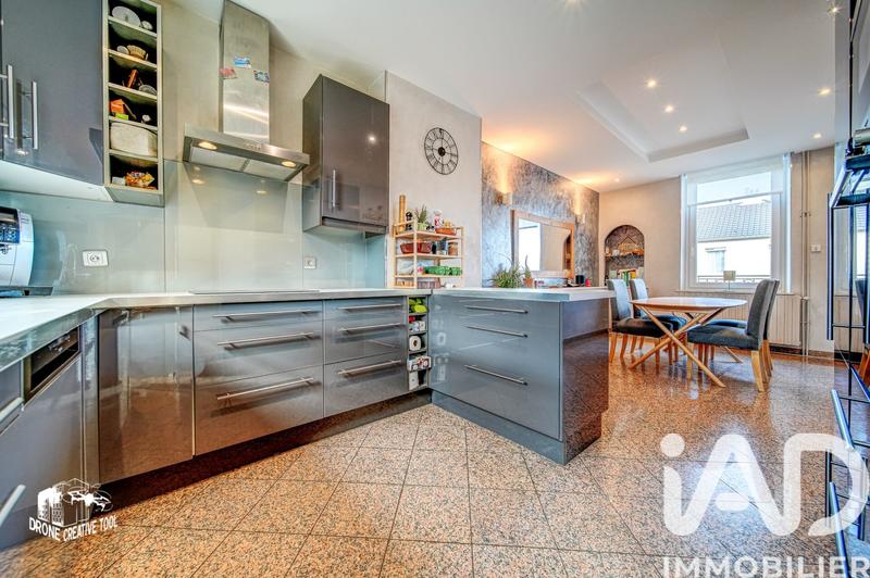 Maison - 167 m² - 6 pièces