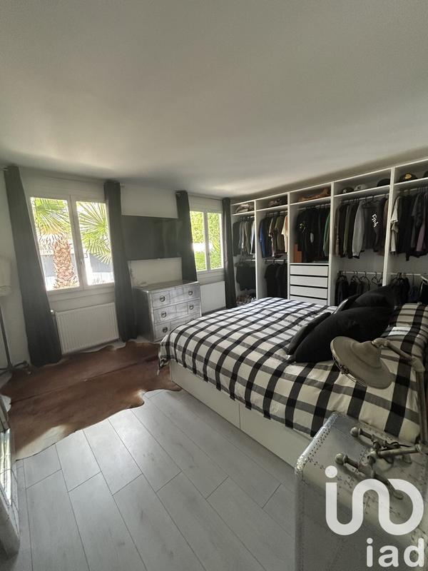 Maison - 250 m² - 8 pièces