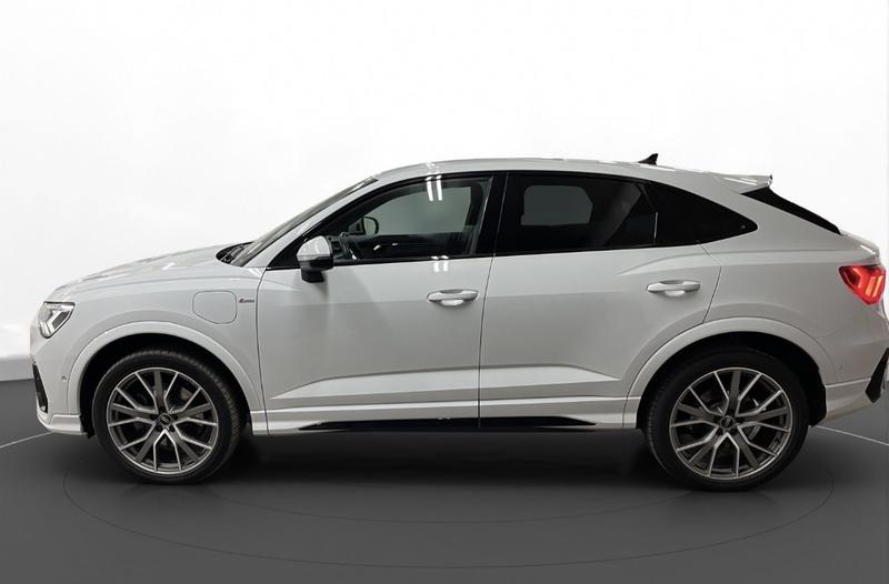 Audi Q3 Sportback 45 TFSIe 245 s-Line Hybride Rechargeable / Camera 360° Sonos Sieges Elec Keyless