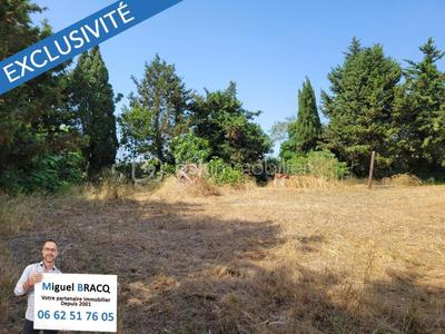 Terrain constructible - 623 m²