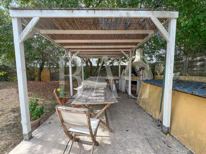 Villa - 310 m² - 8 pièces