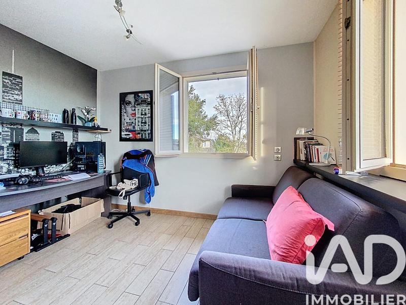 Maison - 218 m² - 8 pièces