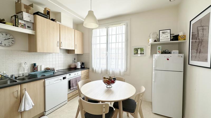 Maison - 221 m² - 7 pièces