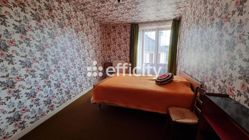 Maison - 198 m² - 10 pièces