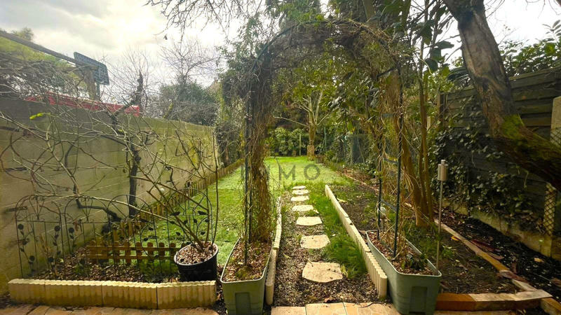 Maison - 102 m² - 4 pièces