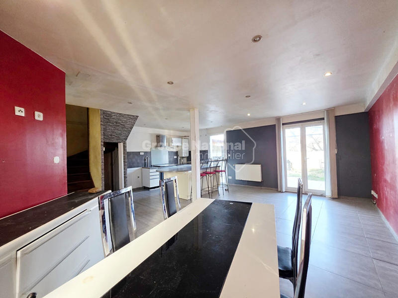 Maison - 90 m² - 4 pièces