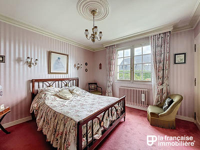 Maison - 166 m² - 8 pièces