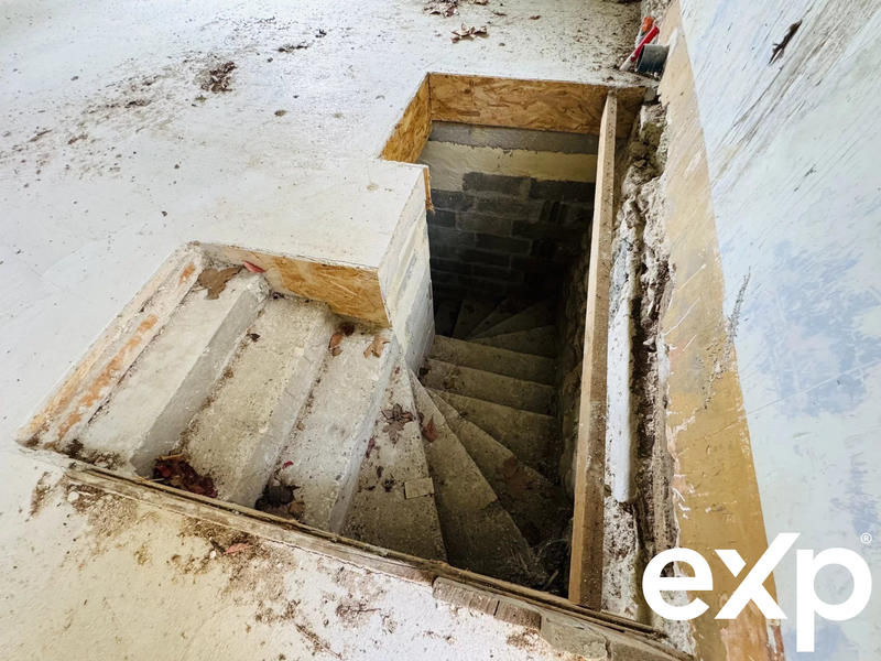 Maison traditionnelle - 251 m² - 5 pièces