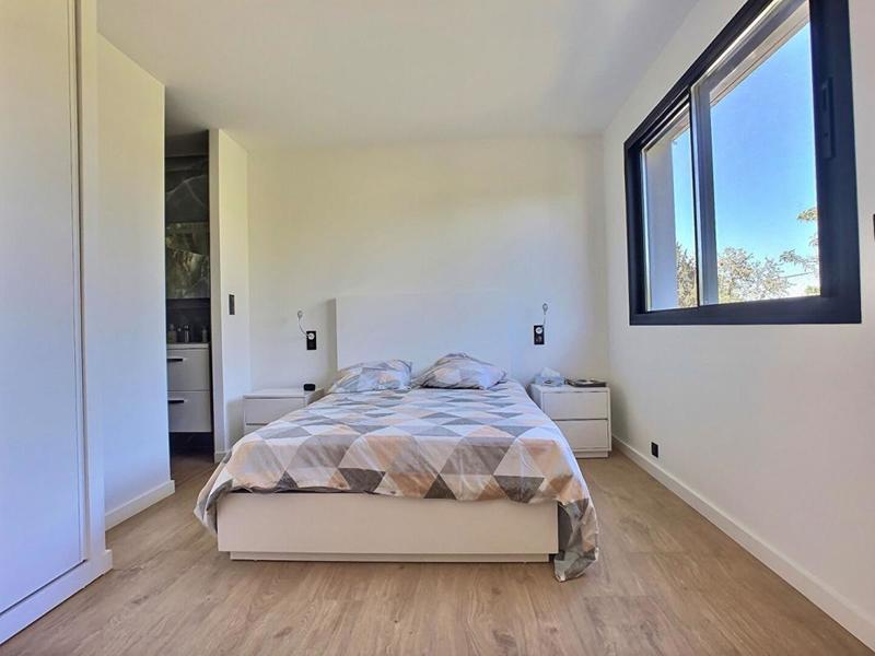 Maison - 200 m² - 7 pièces