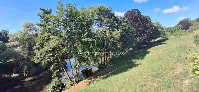 Château - 1 200 m² - 25 pièces