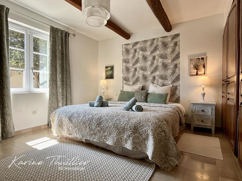 Maison en pierre - 247 m² - 7 pièces