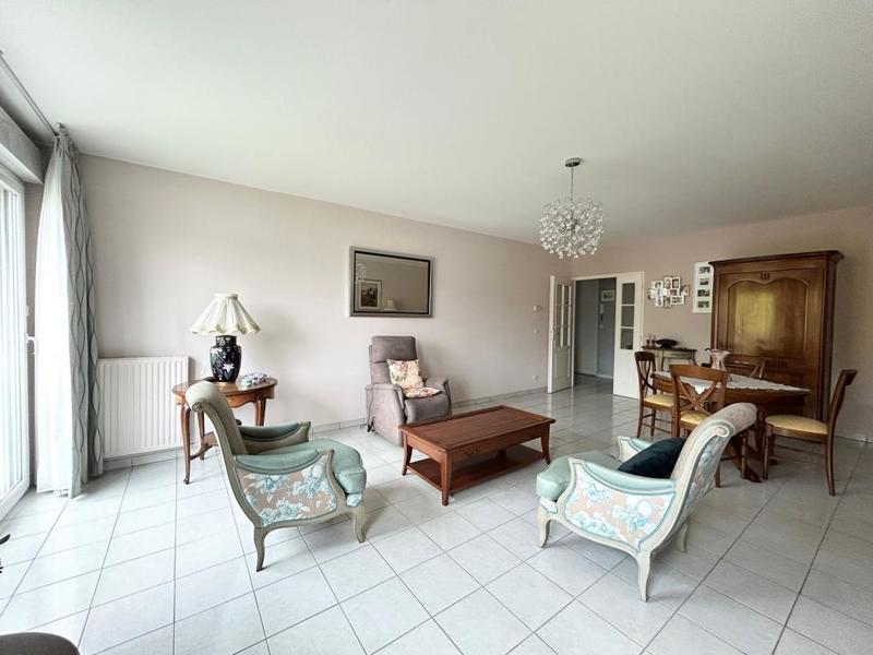 Appartement - 100 m² - 4 pièces