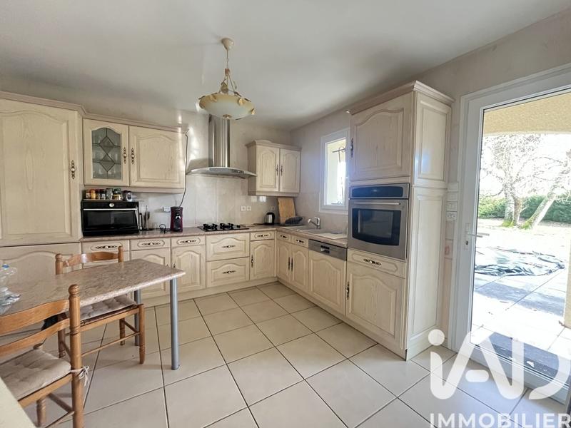 Maison - 211 m² - 7 pièces