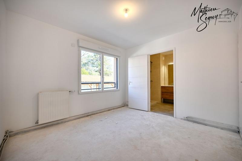Appartement - 102 m² - 4 pièces