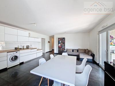 Appartement - 83 m² - 4 pièces