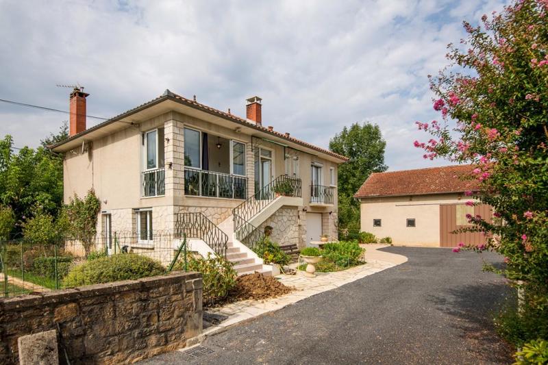 Maison - 143 m² - 6 pièces