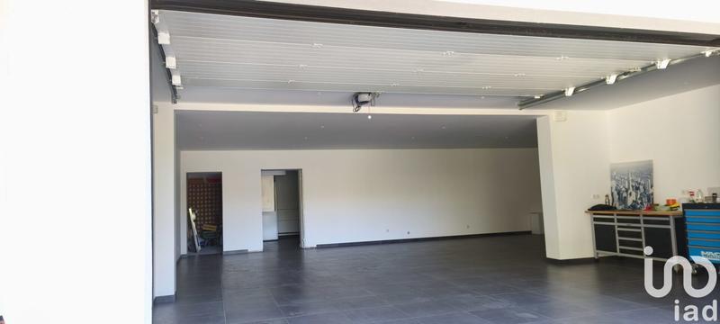 Maison - 202 m² - 5 pièces