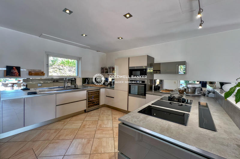 Villa - 223 m² - 5 pièces