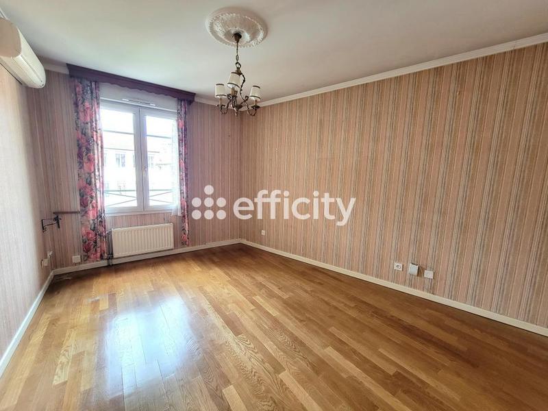 Appartement - 102 m² - 5 pièces