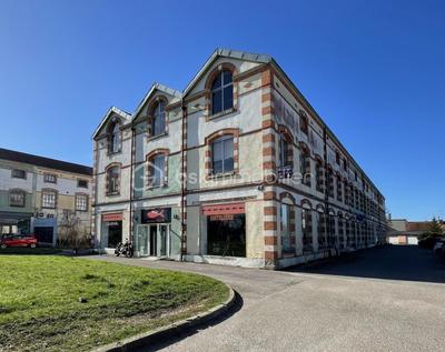 Immeuble - 1 600 m² - 12 pièces