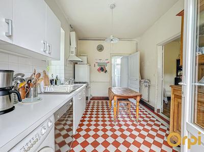 Propriété - 98 m² - 5 pièces