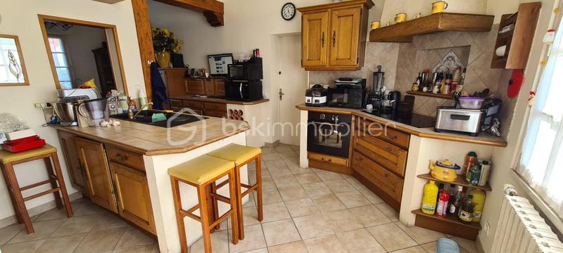 Maison - 231 m² - 7 pièces