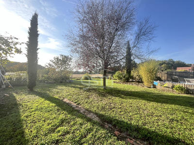 Maison traditionnelle - 157 m² - 6 pièces