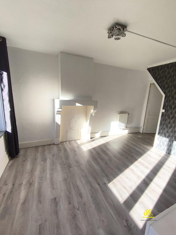 Maison - 94 m² - 5 pièces