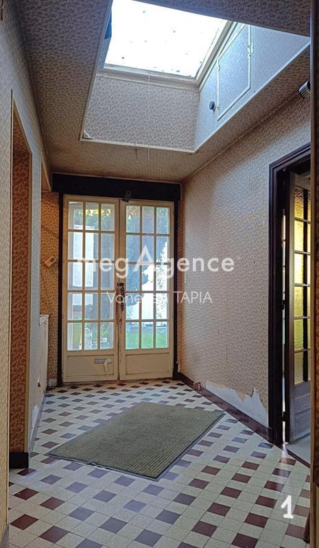 Maison - 247 m² - 11 pièces