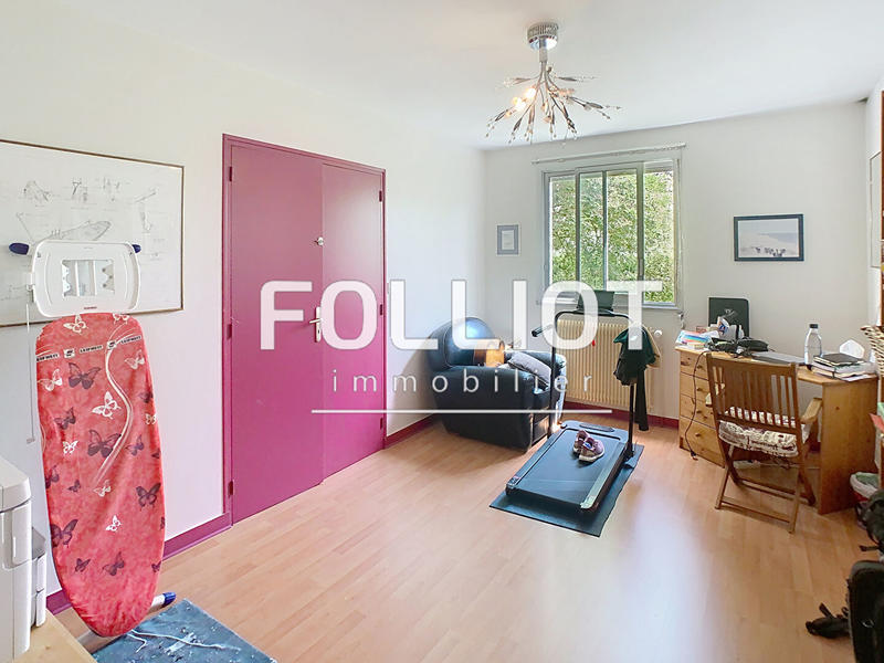 Maison - 266 m² - 12 pièces