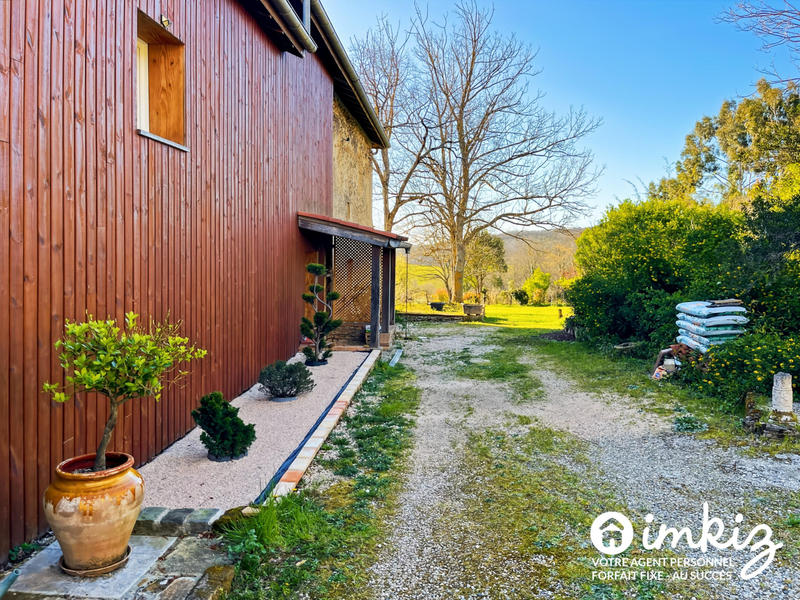 Maison - 285 m² - 7 pièces