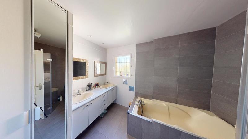 Maison - 169 m² - 6 pièces