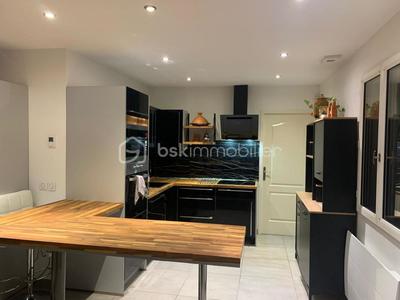 Maison - 161 m² - 7 pièces