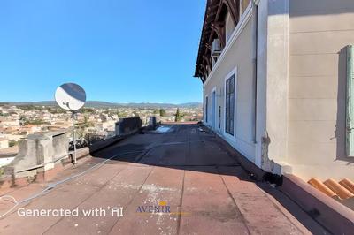 Maison - 225 m² - 10 pièces