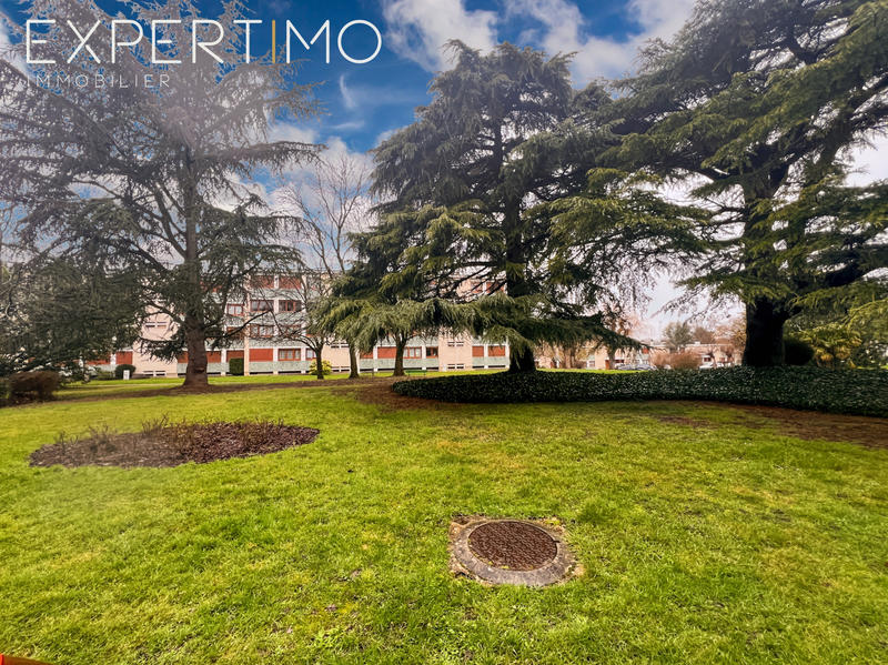 Appartement - 90 m² - 4 pièces