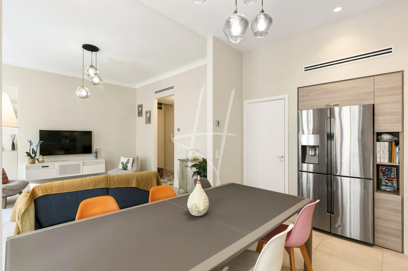 Appartement - 87 m² - 4 pièces