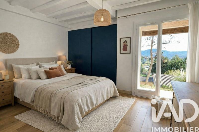 Maison - 166 m² - 6 pièces