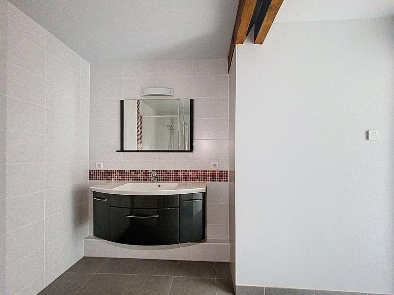 Appartement - 80 m² - 3 pièces