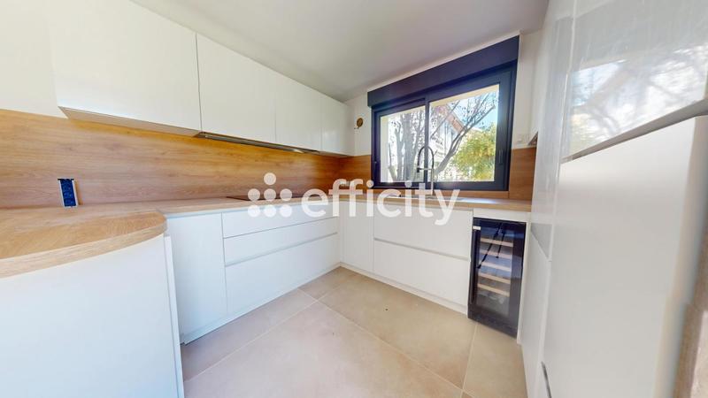 Pavillon - 174 m² - 6 pièces