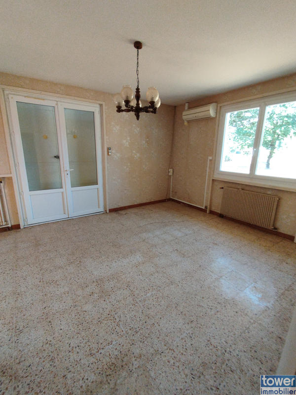 Maison - 99 m² - 6 pièces