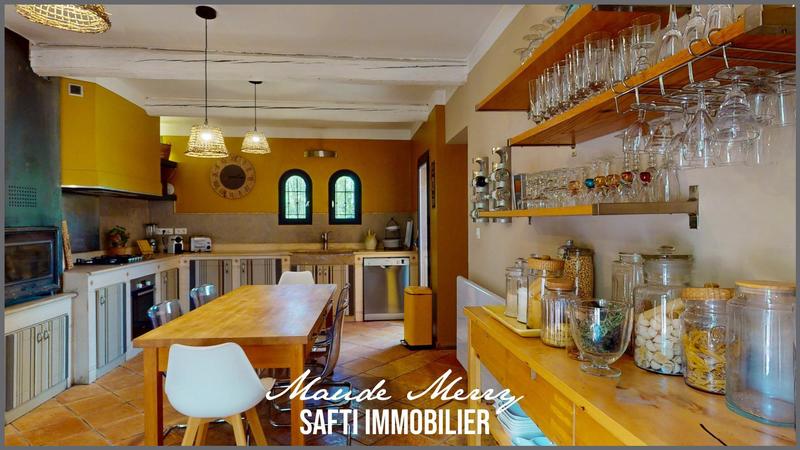 Maison - 160 m² - 6 pièces