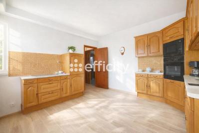 Pavillon - 140 m² - 6 pièces