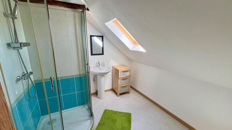 Maison - 240 m² - 6 pièces